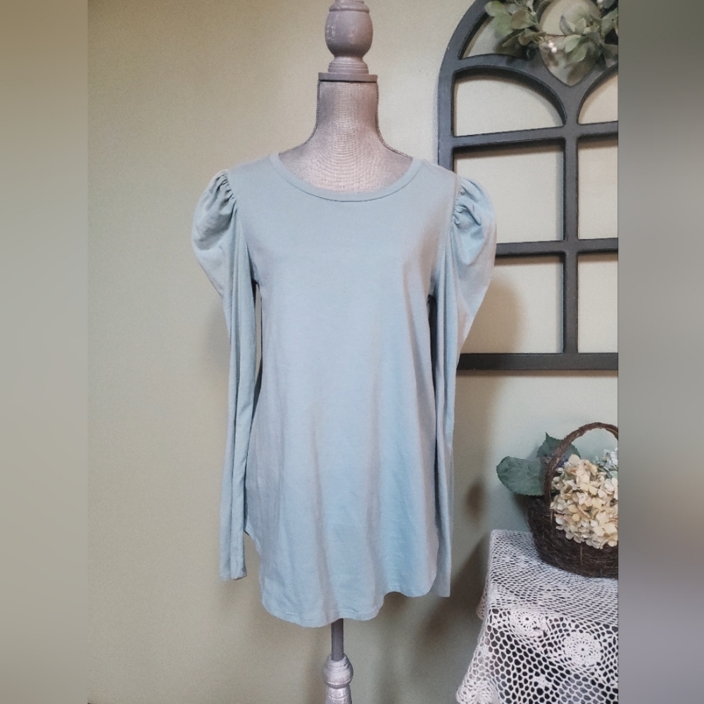 NEW boutique longsleeve puff shoulder tee shirt